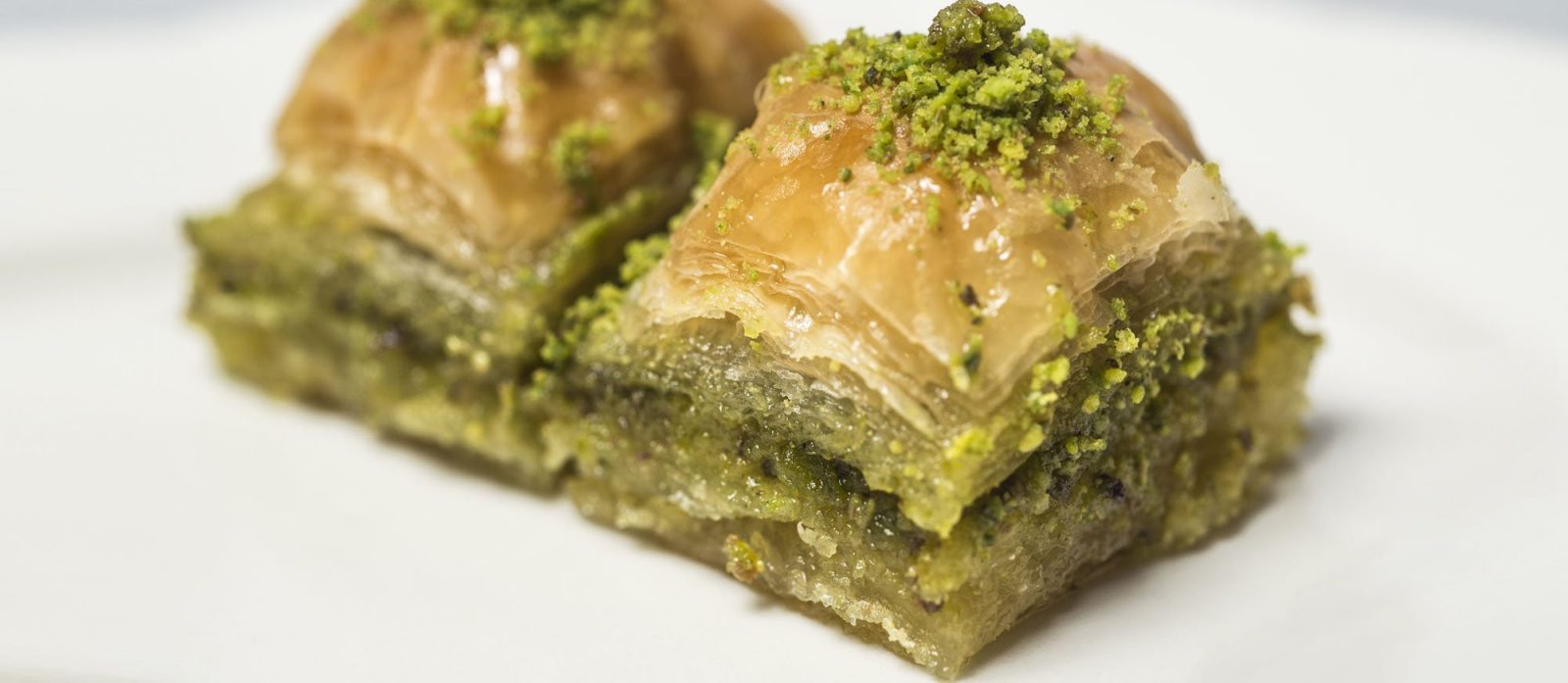 Crispy and Irresistible: Kataifi - The Perfect Dessert with Nuts and Phyllo 7 Crispy and Irresistible: Kataifi - The Perfect Dessert with Nuts and Phyllo